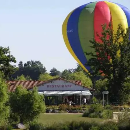 3 Etoiles - Piscine - Eebbii