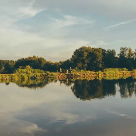 3 Etoiles - Piscine - Eebbii