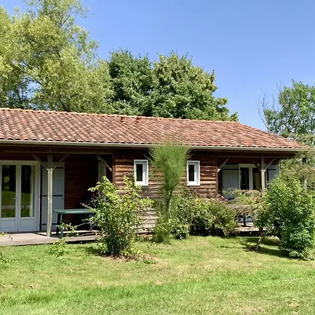 3 étoiles - Piscine - Eebbii