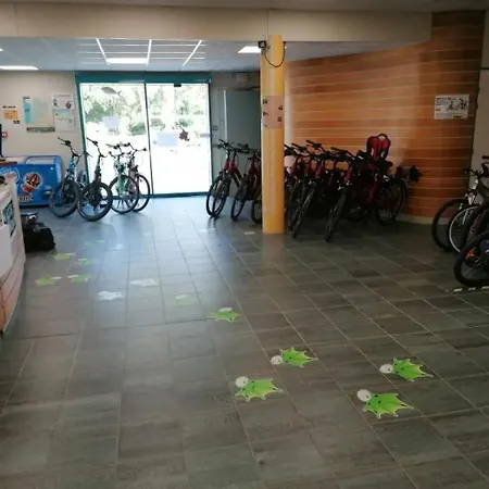 Camping 3 étoiles - Piscine - Eebbii