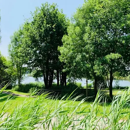Zecamping 3 Etoiles Animaux Acceptes Piscine Snack Bar Et Restaurant Moutiers-Sous-Chantemerle