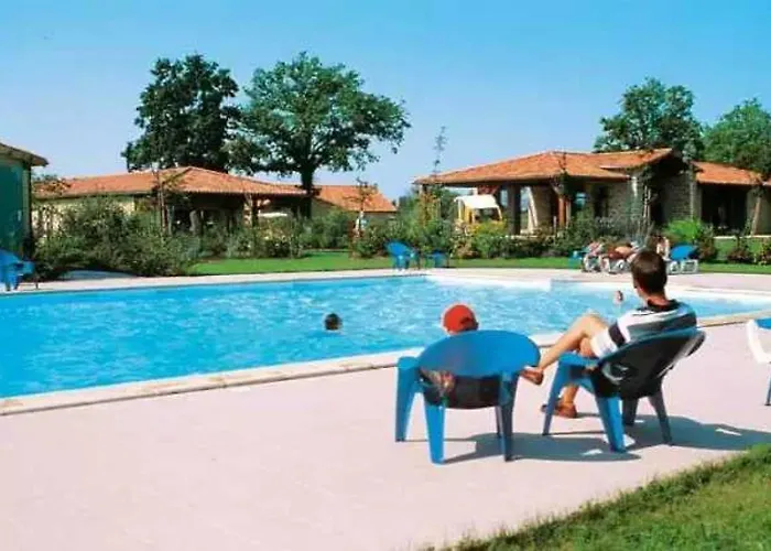 3 étoiles - Piscine - Eebbii Camping Moutiers-Sous-Chantemerle