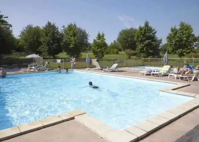 Camping 3 étoiles - Piscine - Eebbii Moutiers-Sous-Chantemerle