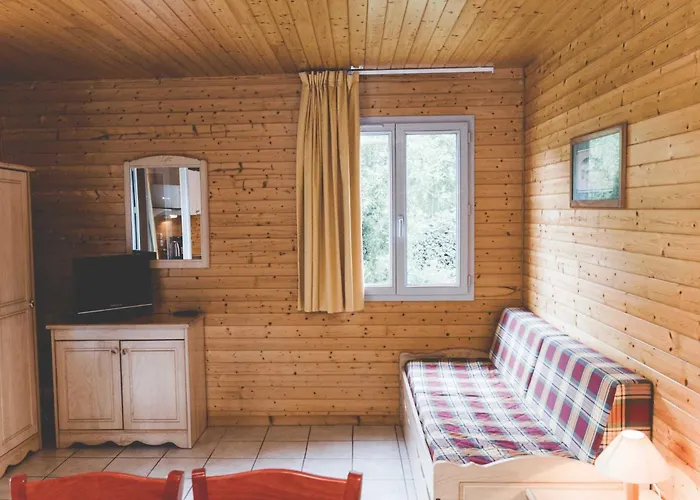 3 étoiles - Piscine - Eebbii Camping *