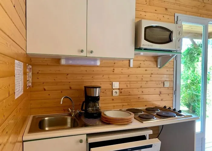 3 étoiles - Piscine - Eebbii *