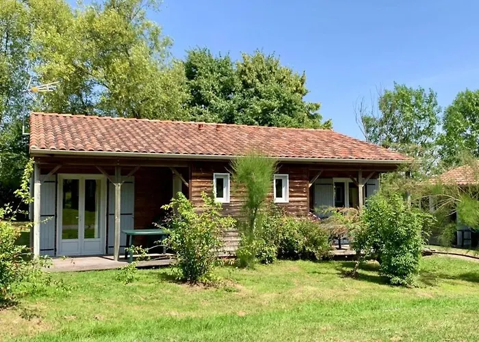 3 Etoiles - Piscine - Eebbii *