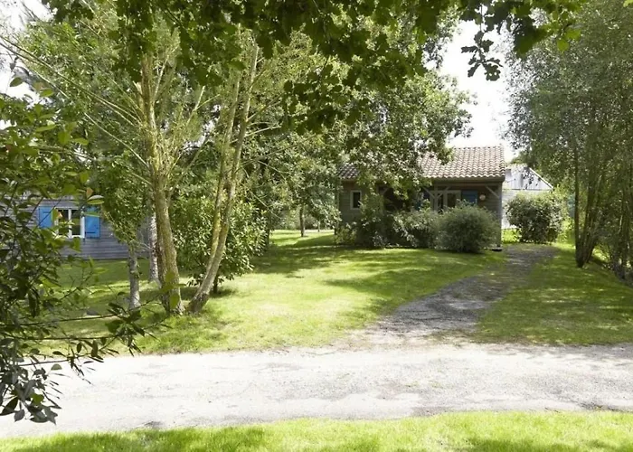 3 étoiles - Piscine - Eebbii Camping