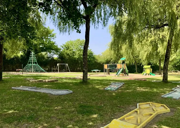 3 étoiles - Piscine - Eebbii Camping *